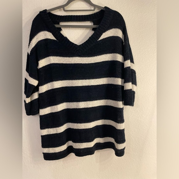 Maurices Navy and White Striped Sweater v neck cross size 0 - Picture 5 of 6